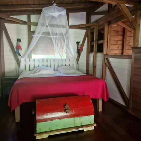 Les Bananes Vertes Ecolodges サン・クロード エクステリア 写真