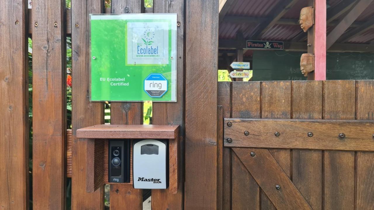 Les Bananes Vertes Ecolodges サン・クロード エクステリア 写真